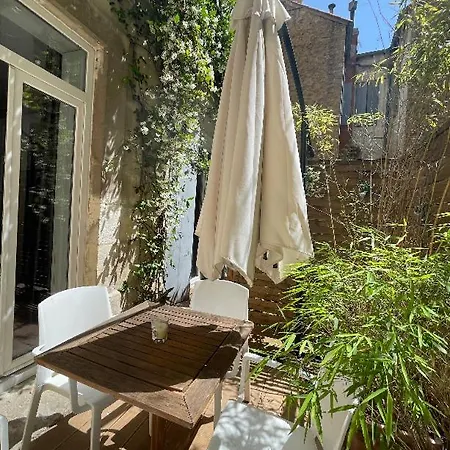 דירה Un Jardin Place De La Comedie
